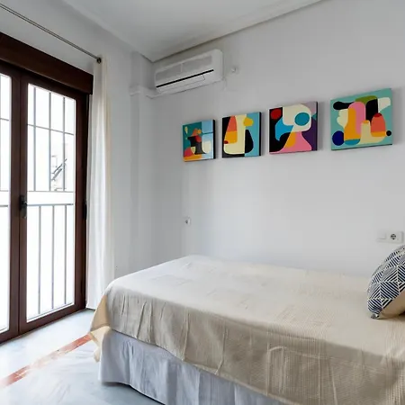 Holi-rent Cuna * إشبيلية